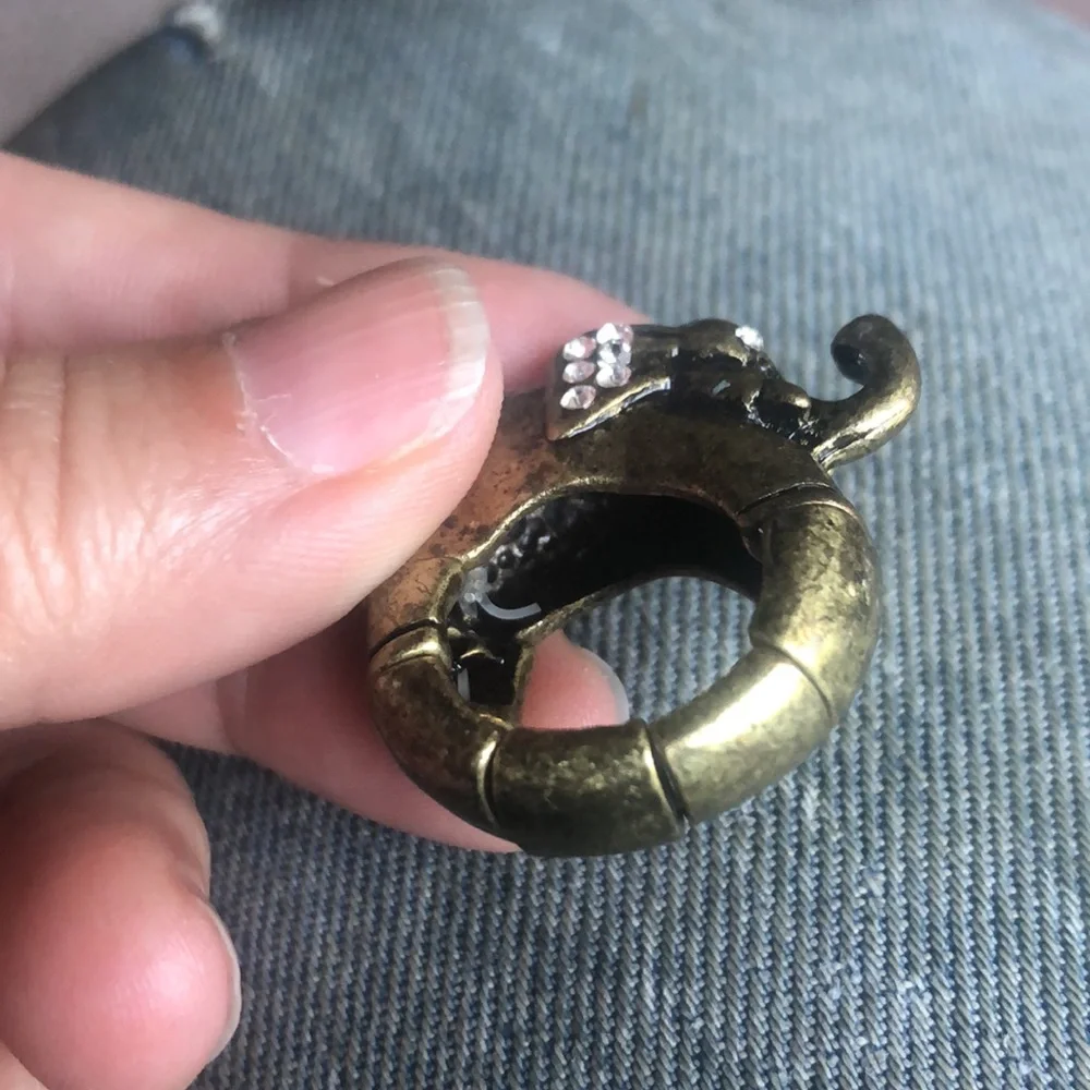 Vintage Bronzed tone stretchy elephant ring - Picture 4 of 7